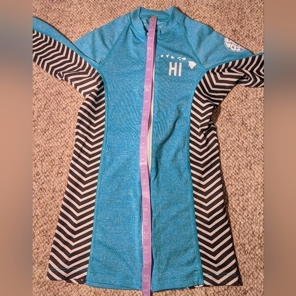 SALE 4/$25 RIPCURL zip front UV rash gard, xs - Picture 4 of 10